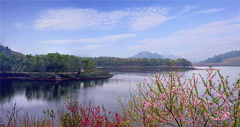 红花湖景区。